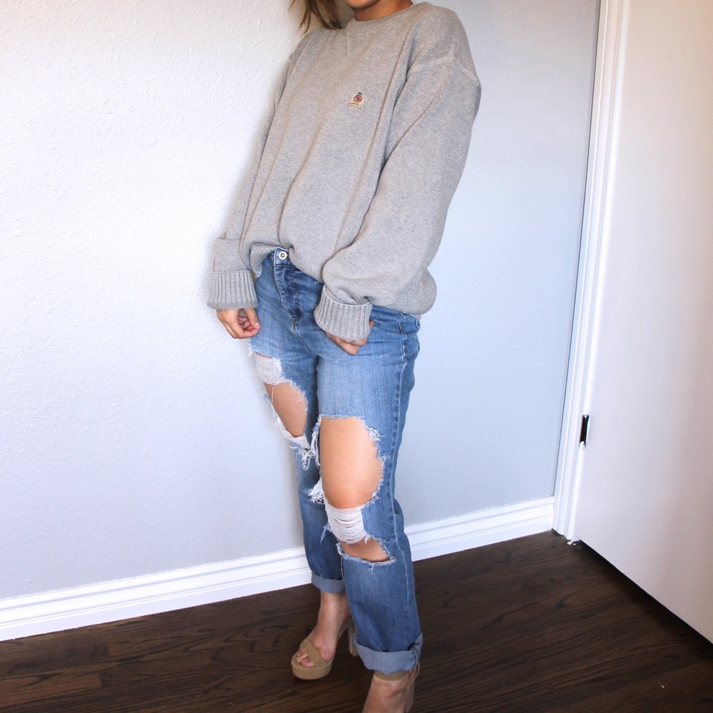 OVERSIZED GRAY TOMMY HILFIGER SWEATER